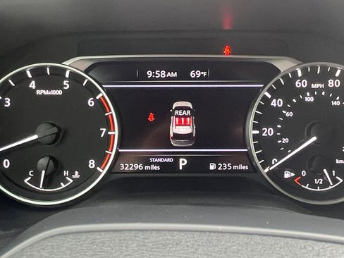 Used 2025 Nissan Rogue SV image 40