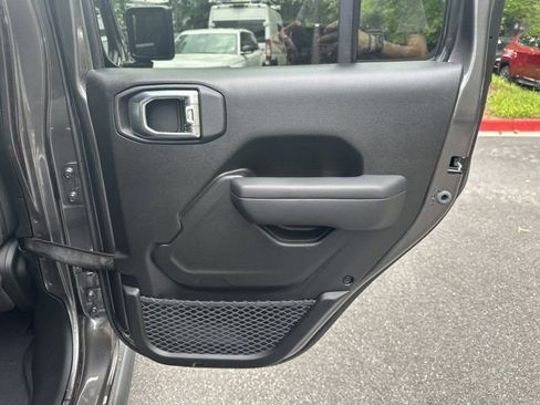 New 2026 Jeep Gladiator Sport AWD/4WD image 15