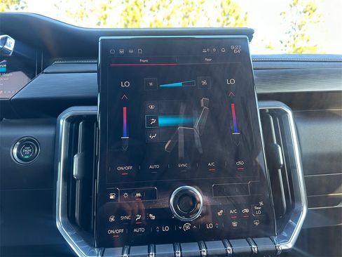 Used 2025 GMC Acadia Elevation image 22