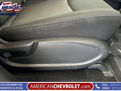Used 2019 Nissan Pathfinder SV FWD image 25