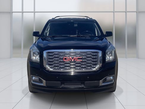 Used 2018 GMC Yukon Denali w/ Open Road Package image 9