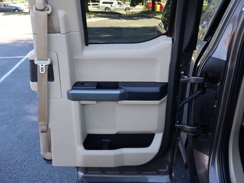 Used 2017 Ford F150 4x4 SuperCab image 26
