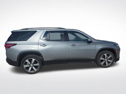 Used 2023 Chevrolet Traverse LT w/ LT Premium Package AWD/4WD image 9