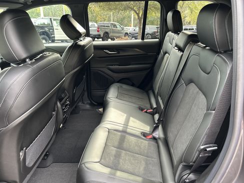 New 2025 Jeep Grand Cherokee Altitude image 50