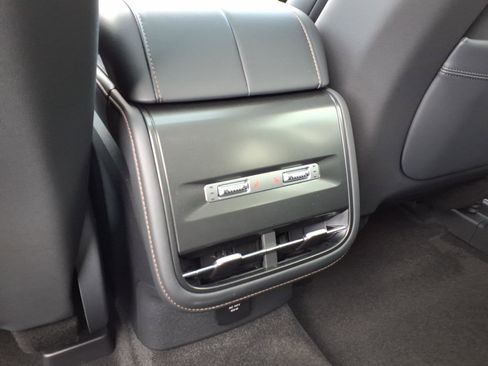 New 2026 Lincoln Nautilus Reserve image 7