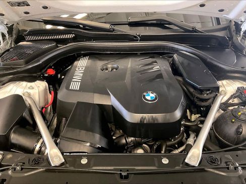 Certified 2024 BMW 530i image 29