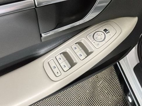 Used 2023 Hyundai Sonata SEL w/ Convenience Package FWD image 10
