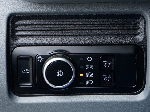 Used 2024 Ford F250 XL w/ XL Chrome Package image 23