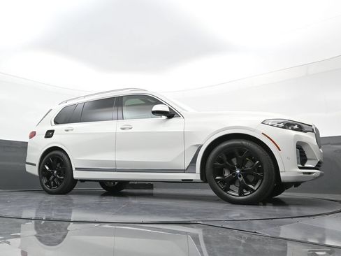 Used 2022 BMW X7 xDrive40i w/ Executive Package AWD/4WD image 22