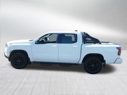 Used 2023 Nissan Frontier SV w/ Midnight Edition Package AWD/4WD image 4