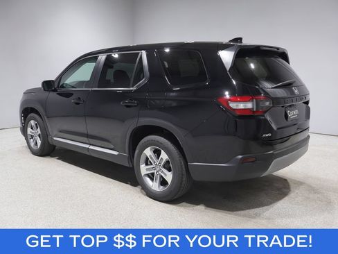 Used 2025 Honda Pilot EX-L image 4