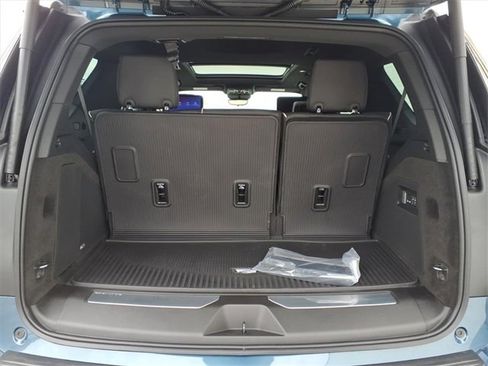 New 2026 Cadillac Escalade Luxury image 4