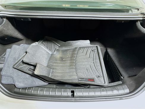 Used 2019 BMW 530e xDrive w/ Convenience Package image 25