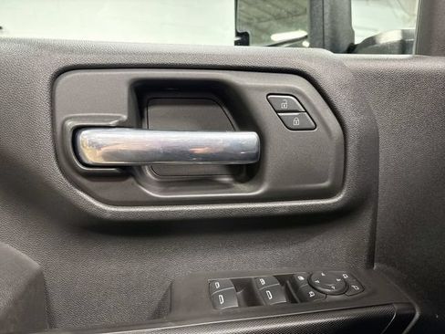 Used 2021 Chevrolet Silverado 2500 Custom w/ Custom Value Package AWD/4WD image 16