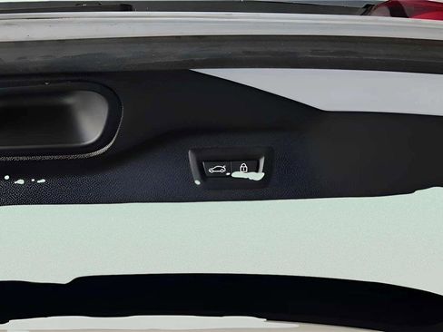 Used 2021 BMW X7 xDrive40i image 23