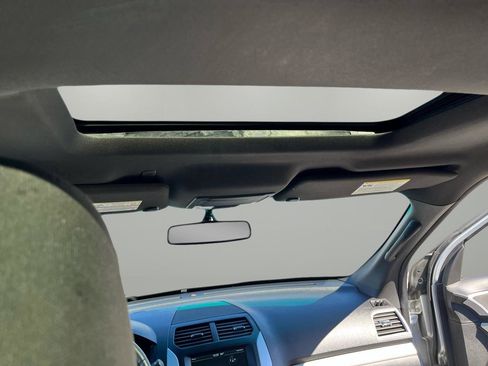 Used 2013 Ford Explorer XLT image 18