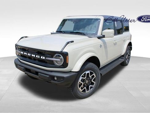 New 2025 Ford Bronco Outer Banks image 1