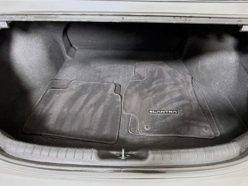 Certified 2023 Hyundai Elantra SEL w/ Convenience Package image 29