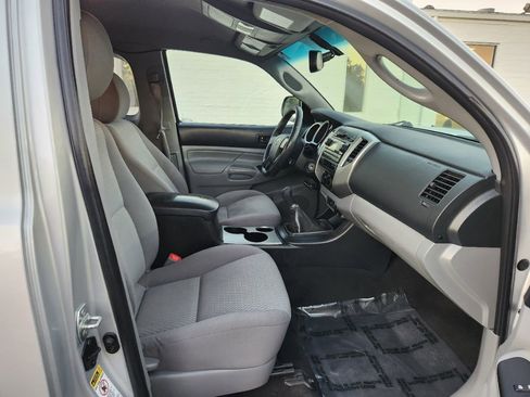 Used 2012 Toyota Tacoma 2WD Access Cab image 12