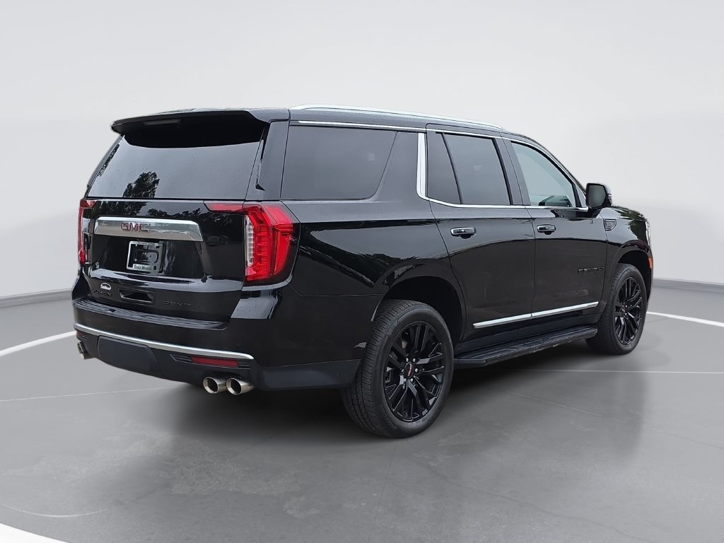 Used 2023 GMC Yukon Denali w/ Advanced Technology Package AWD/4WD image 3