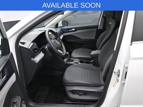 Used 2022 Volkswagen Taos SE AWD/4WD image 9