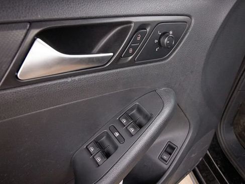 Used 2016 Volkswagen Jetta S FWD image 11