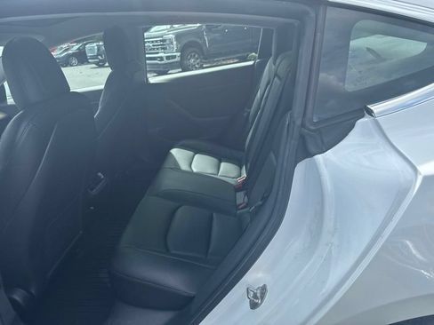 Used 2020 Tesla Model 3 Standard Range Plus RWD image 9
