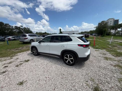 Used 2026 Volkswagen Tiguan SE FWD image 9