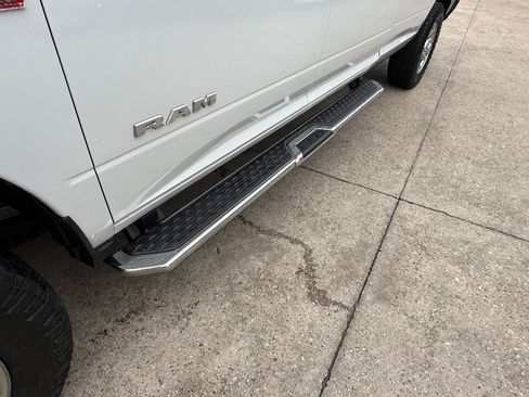 Used 2022 RAM 2500 Tradesman w/ Chrome Appearance Group AWD/4WD image 14