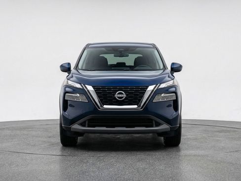 Used 2025 Nissan Rogue SV image 1