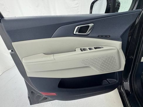 New 2026 Kia Carnival EX FWD image 21