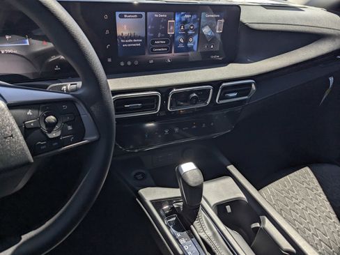 New 2026 Nissan Sentra SV w/ Floor Mat Package FWD image 10