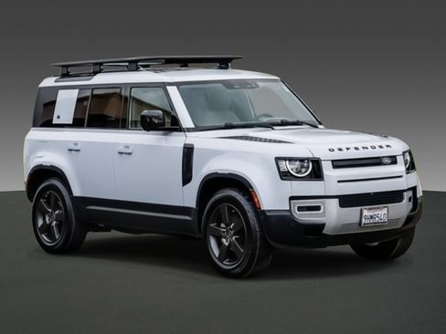 Used 2023 Land Rover Defender 110 S image 5