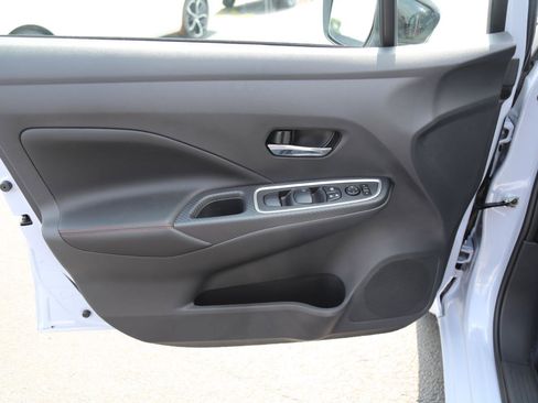 New 2025 Nissan Versa SR w/ Trunk Package image 12