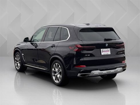 Used 2024 BMW X5 xDrive50e image 6