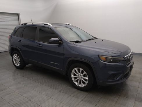 Used 2020 Jeep Cherokee Latitude FWD image 11