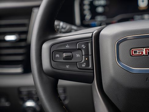 Used 2024 GMC Sierra 2500 AT4 w/ AT4 Premium Plus Package image 7