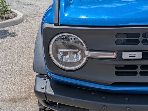 Used 2023 Ford Bronco Black Diamond AWD/4WD image 10