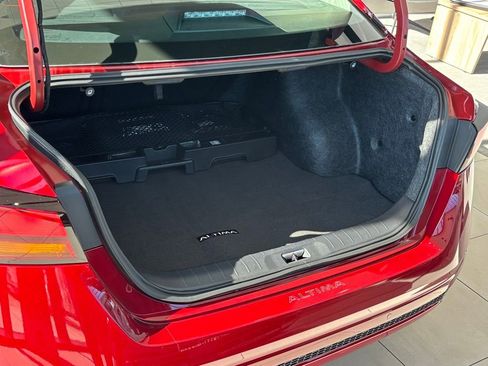 New 2025 Nissan Altima 2.5 SV image 5