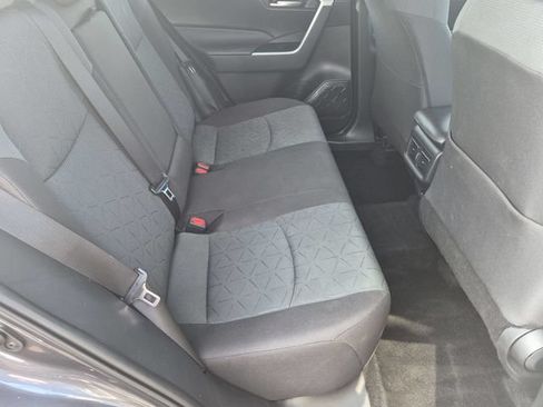 Used 2025 Toyota RAV4 XLE AWD/4WD image 28