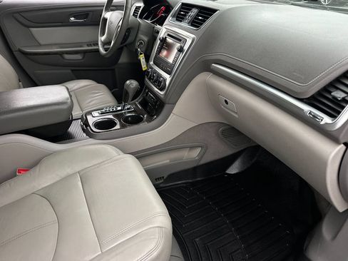 Used 2017 GMC Acadia Limited SLT image 18