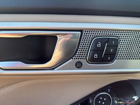 Used 2020 Ford Explorer Limited w/ Class III Trailer Tow Package image 34