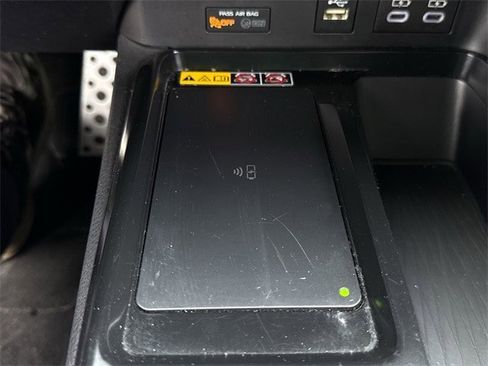 Used 2025 Toyota Camry SE image 22