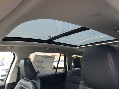 New 2026 Lincoln Aviator Reserve w/ Jet Appearance Package AWD/4WD image 10