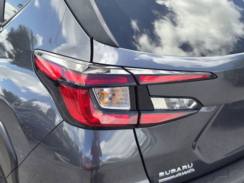 Used 2024 Subaru Crosstrek 2.0i Premium image 7