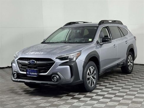 Used 2023 Subaru Outback Premium image 7
