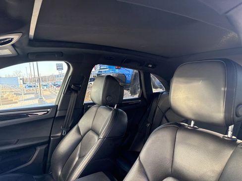 Used 2018 Porsche Macan image 9