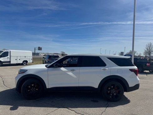 Used 2022 Ford Explorer ST w/ Equipment Group 401A image 5