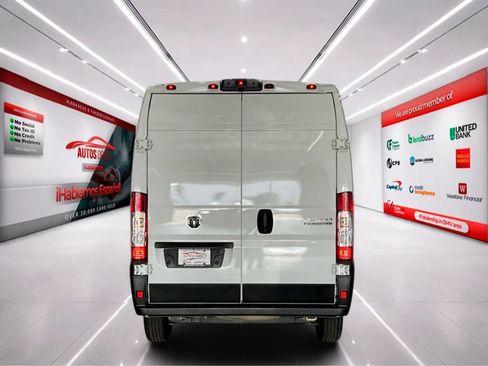 Used 2025 RAM ProMaster 2500 w/ Convenience Group FWD image 6