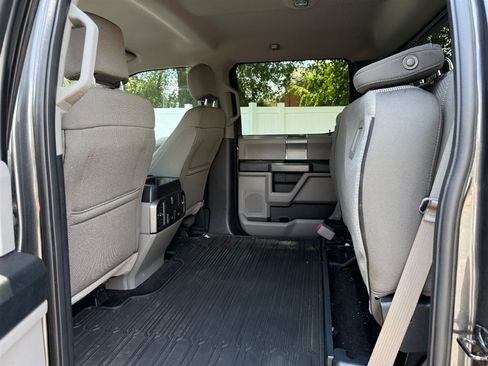 Used 2017 Ford F150 XLT w/ Equipment Group 302A Luxury AWD/4WD image 12